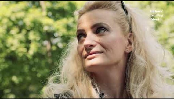 Zuzana Dostálová: Člověk se může vypsat z dětských křivd